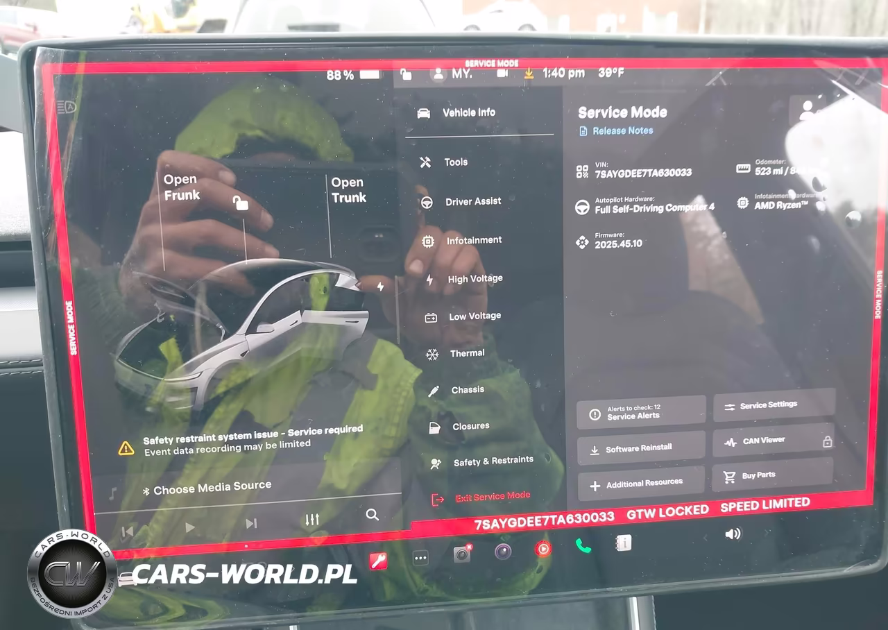 2026 Tesla Model Y All-Wheel Drive-Long Range Launch Series-Premium All-Wheel Drive VIN:7SAYGDEE7TA630033 - 15