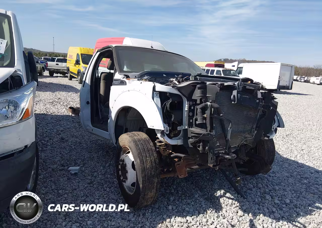 2011 Ford F-550 Chassis Xl