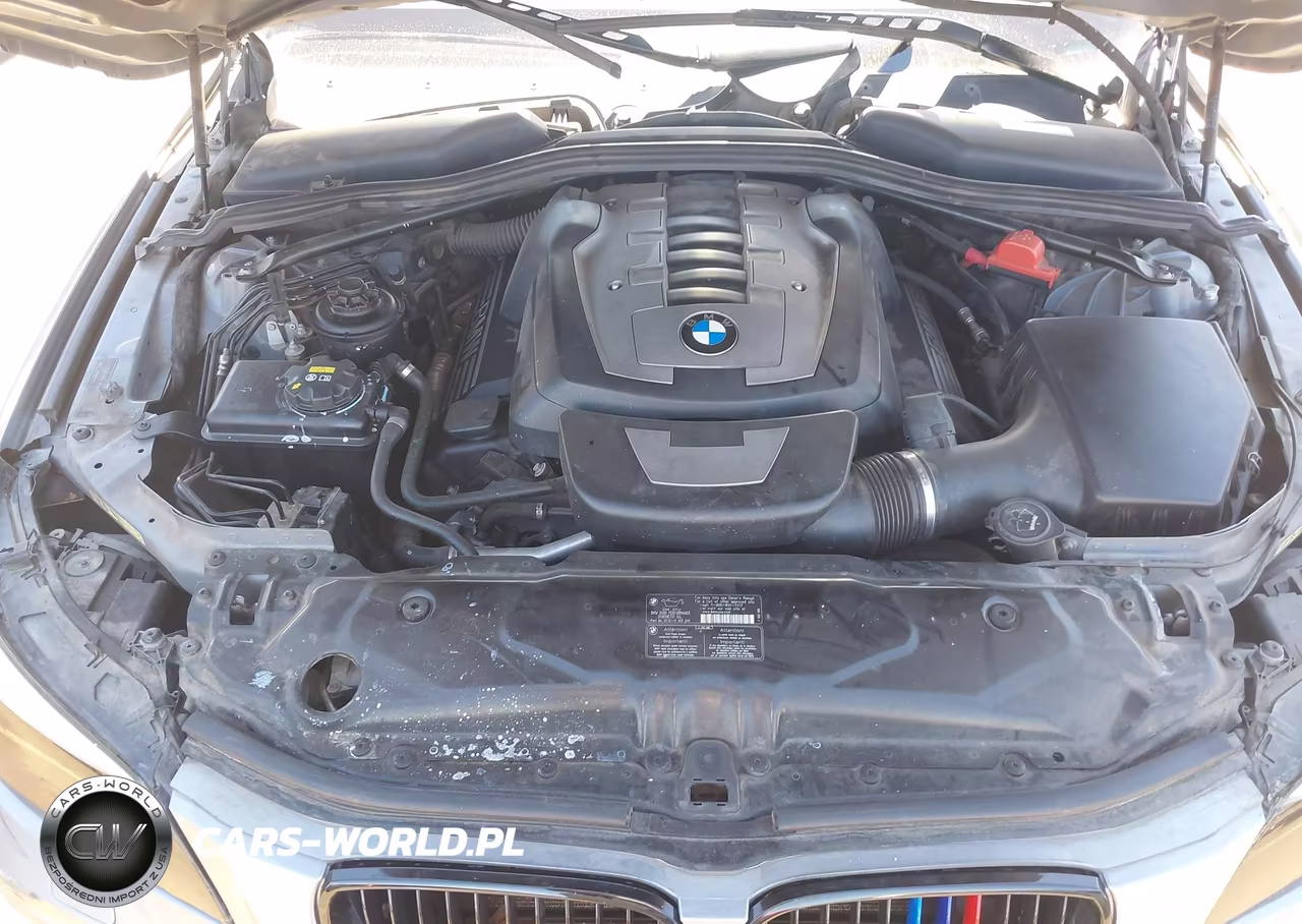 2007 BMW 550I VIN:WBANB53517CP08221 - 10