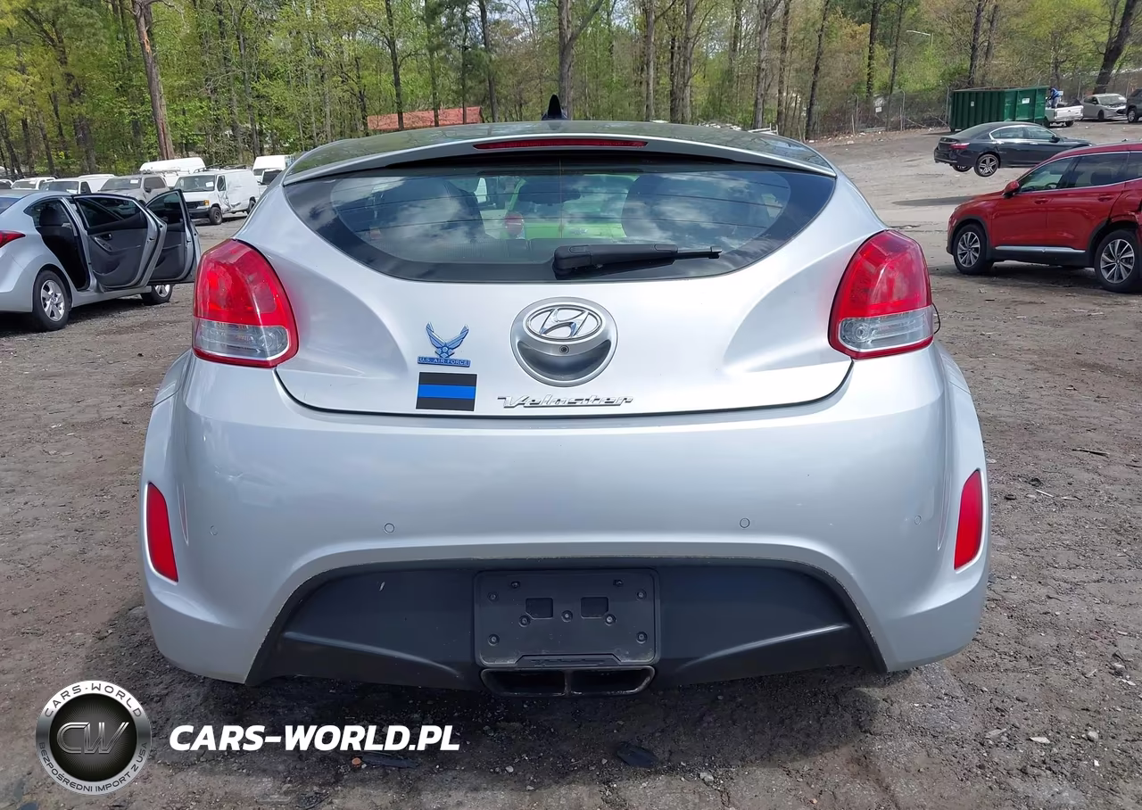 2015 Hyundai Veloster VIN:KMHTC6AD9FU240251 - 16