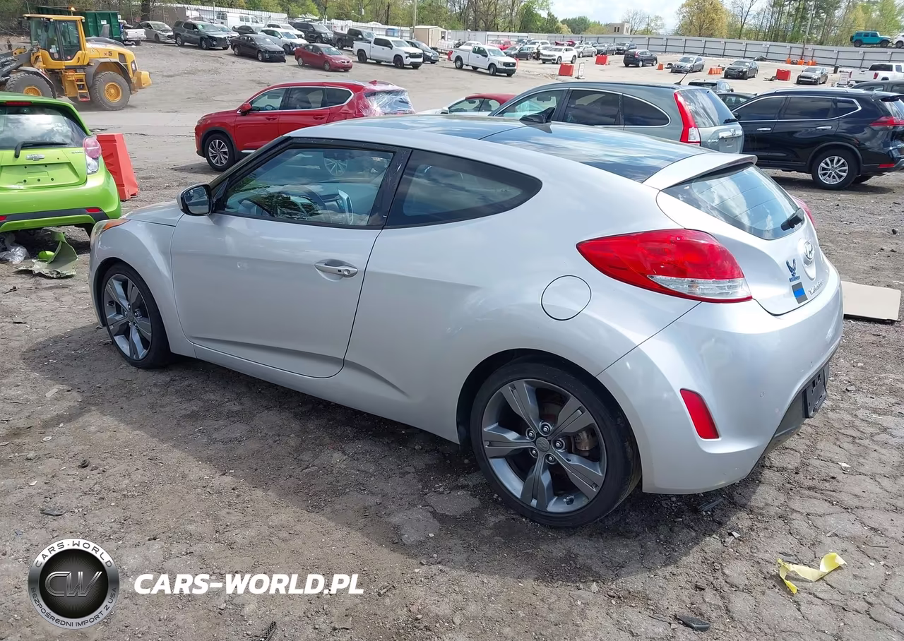 2015 Hyundai Veloster VIN:KMHTC6AD9FU240251 - 3