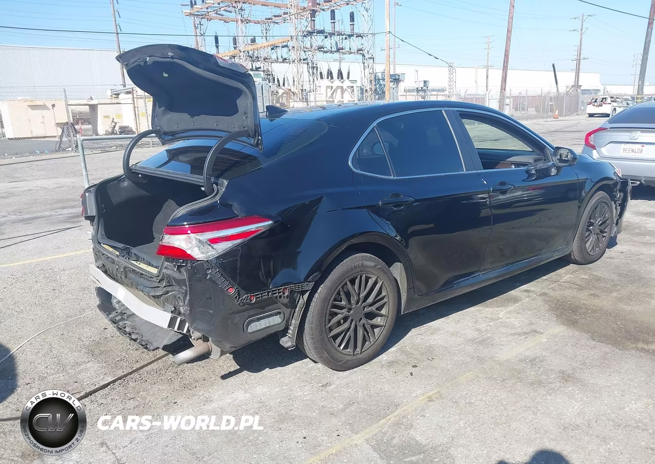 2020 Toyota Camry Le VIN:4T1C11AK0LU978197 - 4