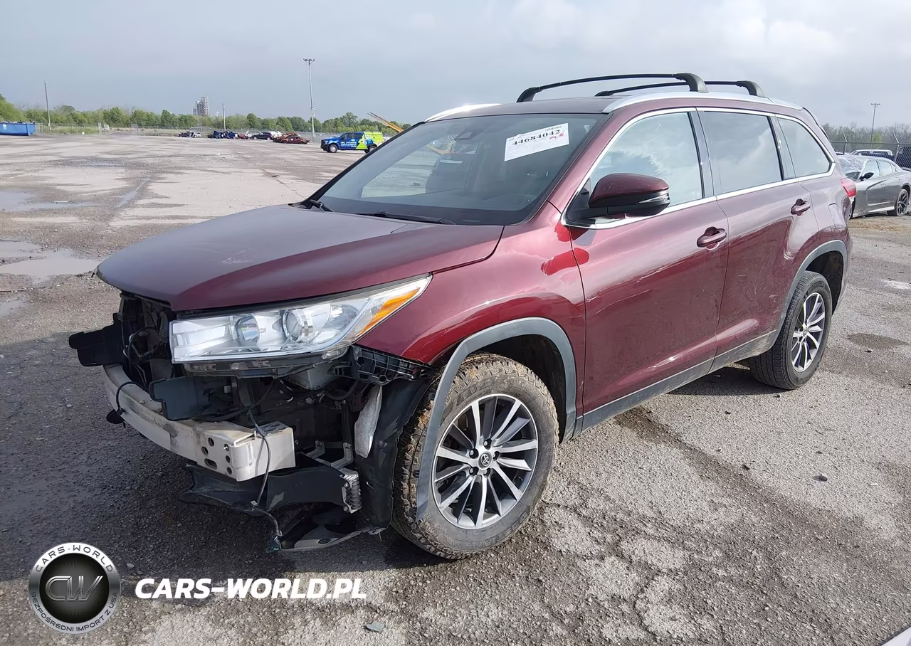 2019 Toyota Highlander Xle VIN:5TDKZRFH5KS296035 - 2