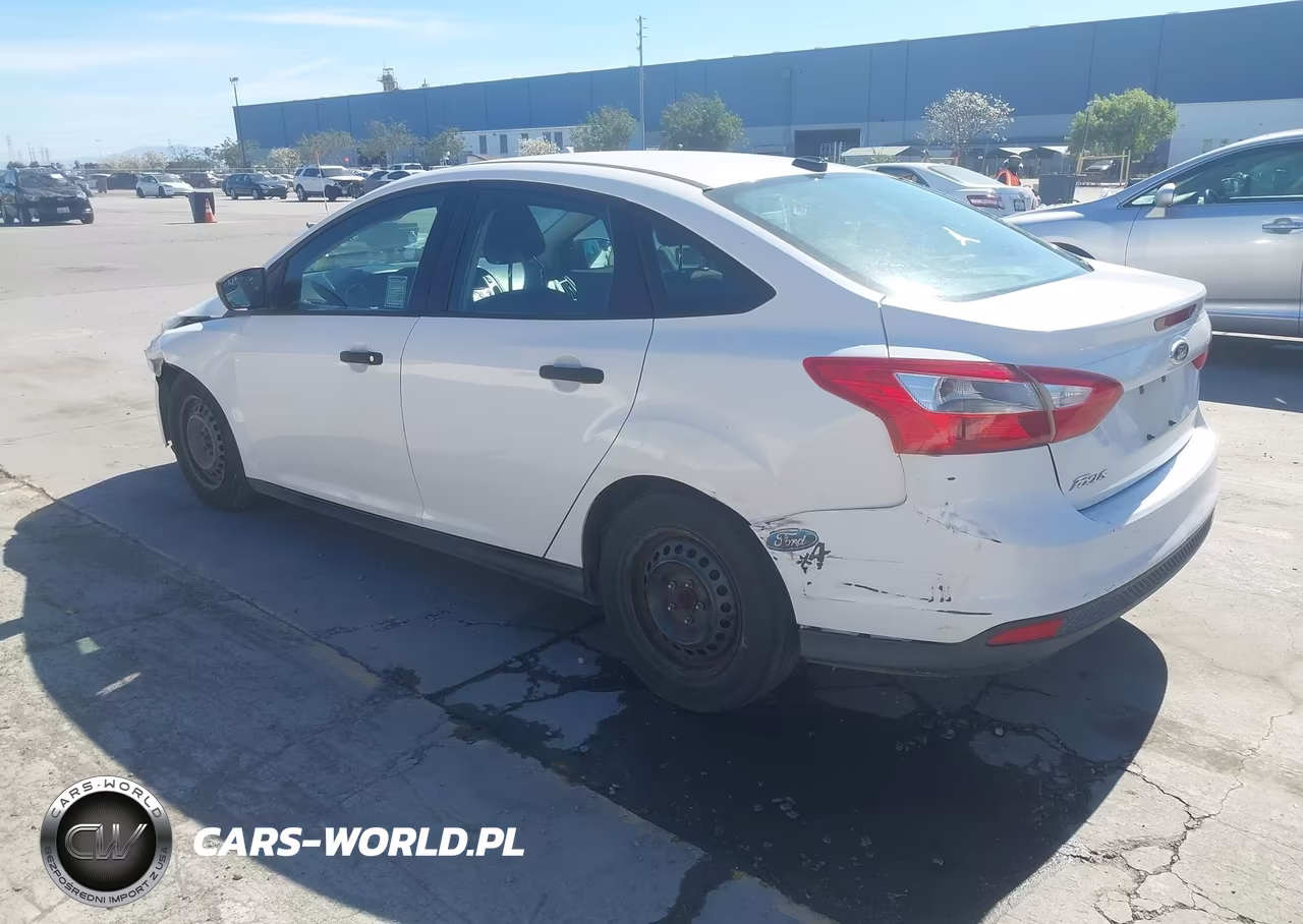 2012 Ford Focus S VIN:1FAHP3E24CL263031 - 3