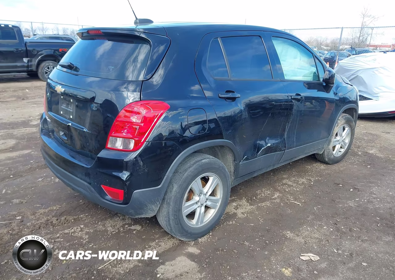 2017 Chevrolet Trax Ls VIN:3GNCJNSB1HL279762 - 4