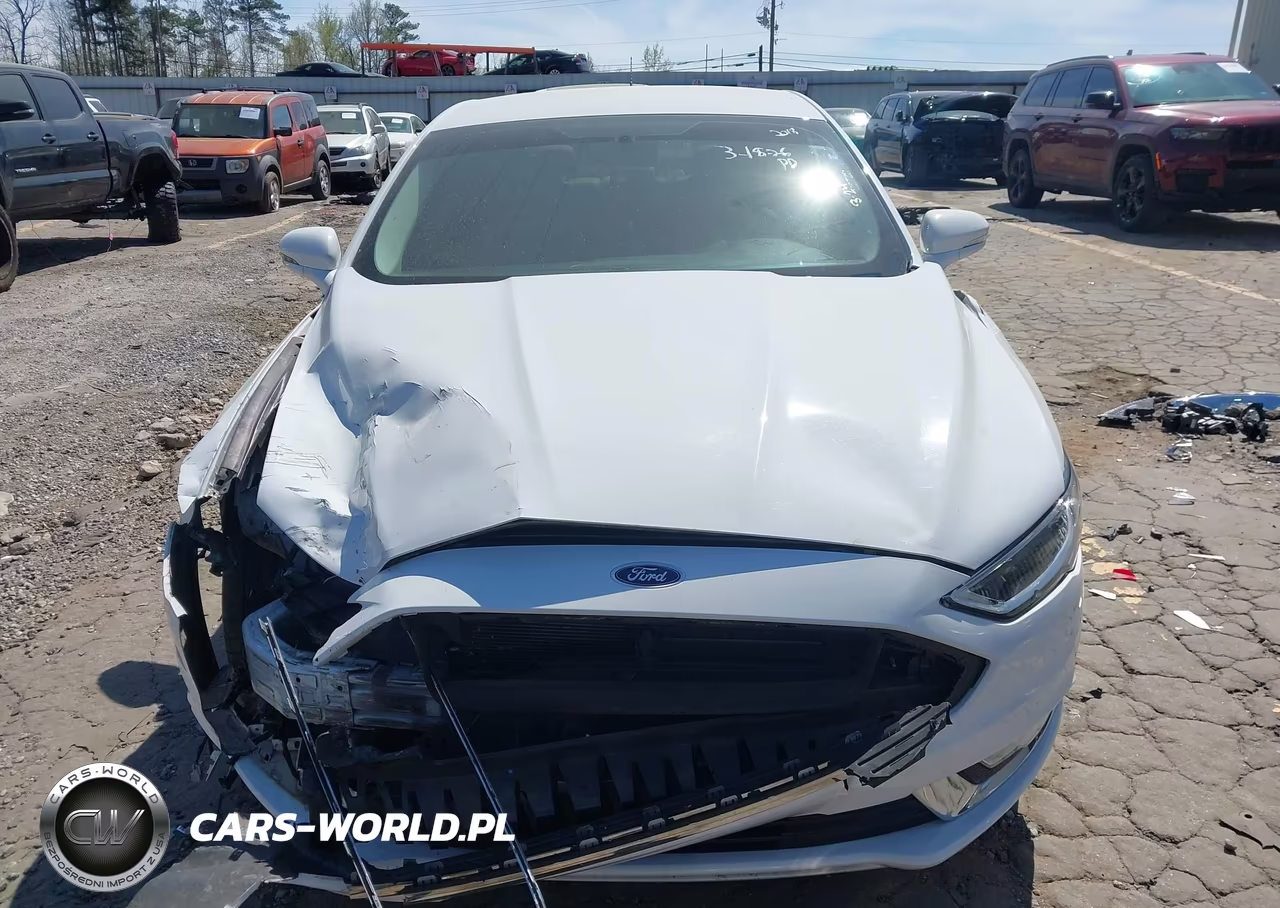 2018 Ford Fusion Hybrid Titanium VIN:3FA6P0RUXJR120424 - 12