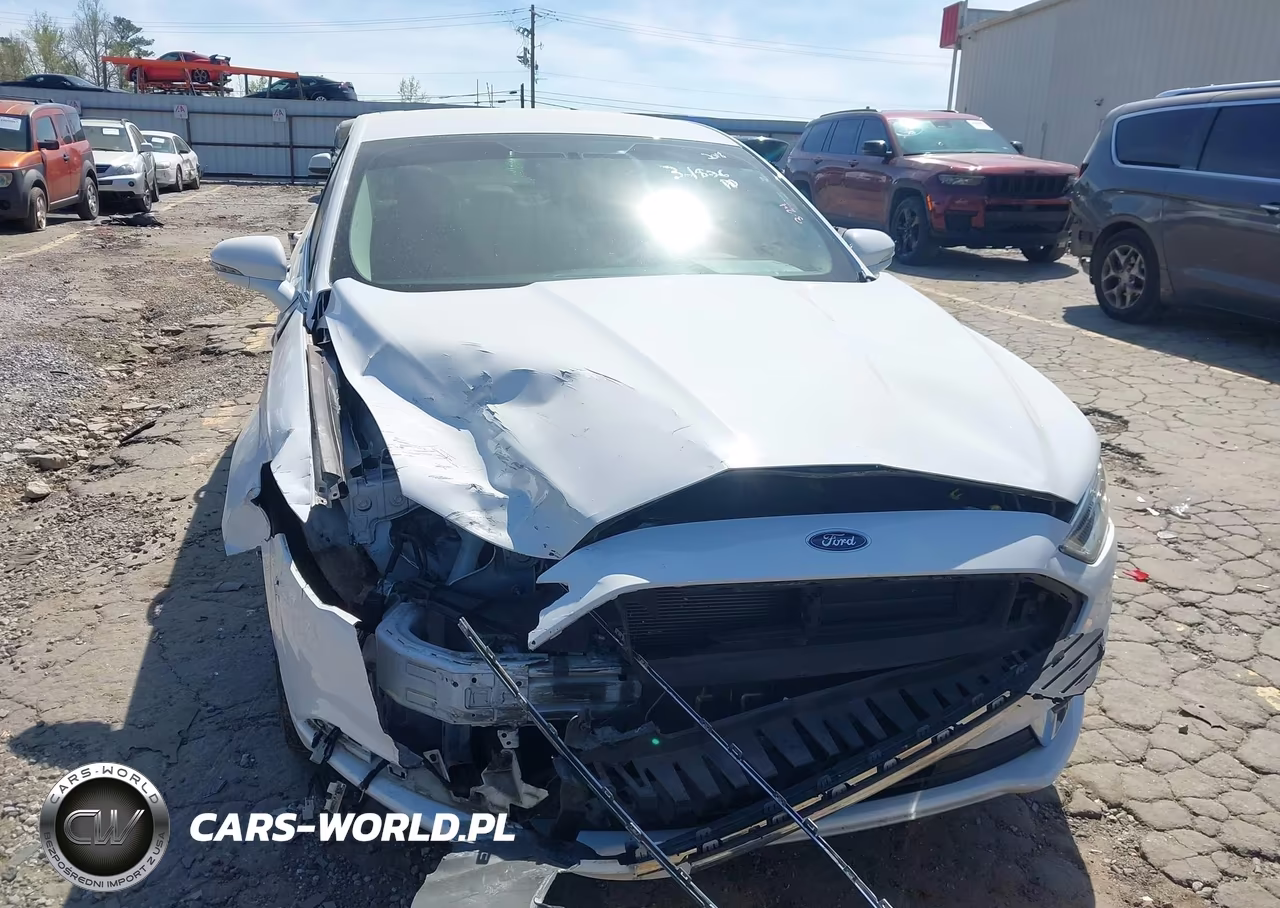 2018 Ford Fusion Hybrid Titanium VIN:3FA6P0RUXJR120424 - 6