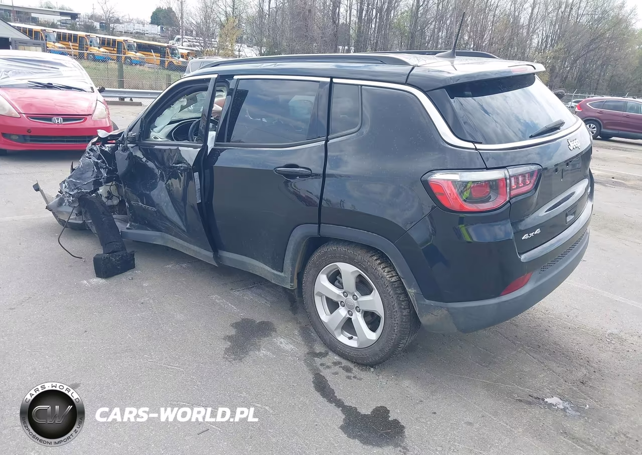 2020 Jeep Compass Latitude 4X4 VIN:3C4NJDBB0LT112877 - 3
