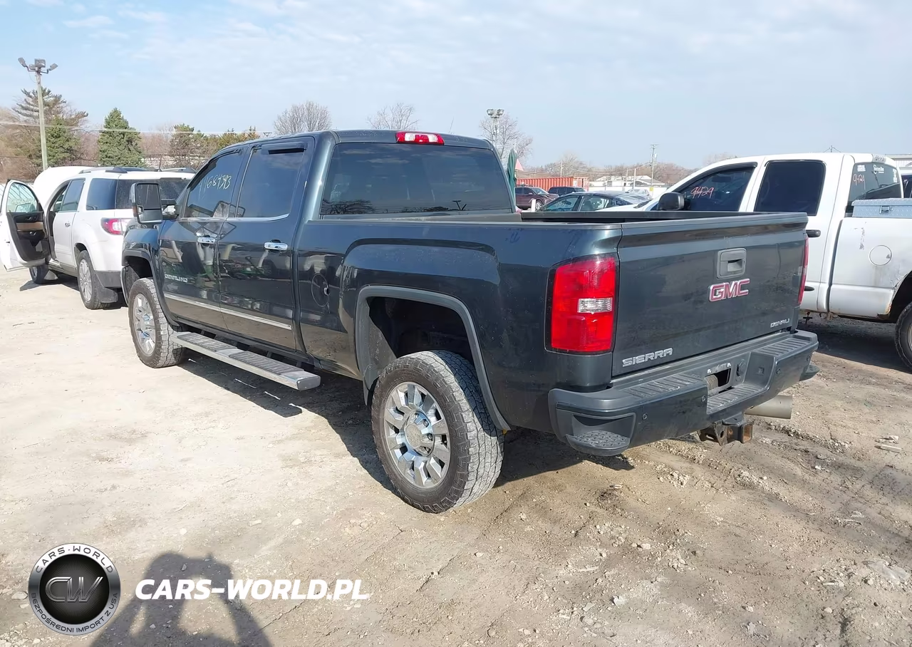 2017 GMC Sierra 2500Hd Denali VIN:1GT12UEY1HF211897 - 3