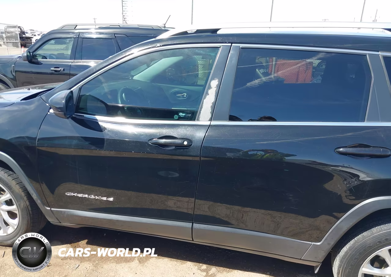 2019 Jeep Cherokee Latitude Fwd VIN:1C4PJLCB9KD307883 - 14