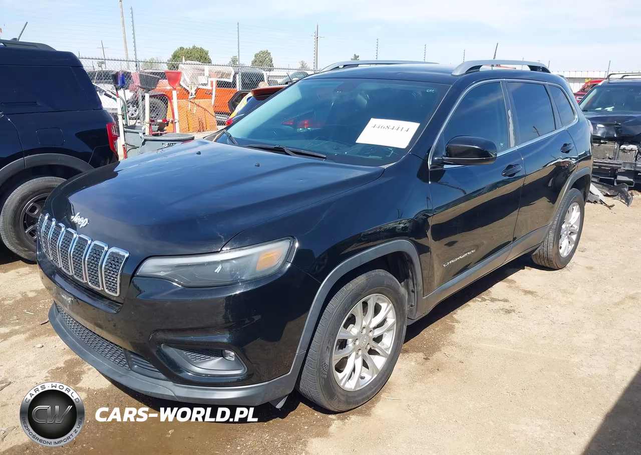 2019 Jeep Cherokee Latitude Fwd VIN:1C4PJLCB9KD307883 - 2