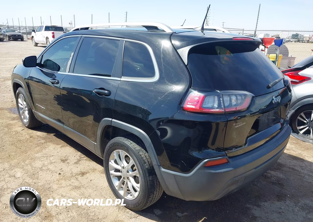 2019 Jeep Cherokee Latitude Fwd VIN:1C4PJLCB9KD307883 - 3