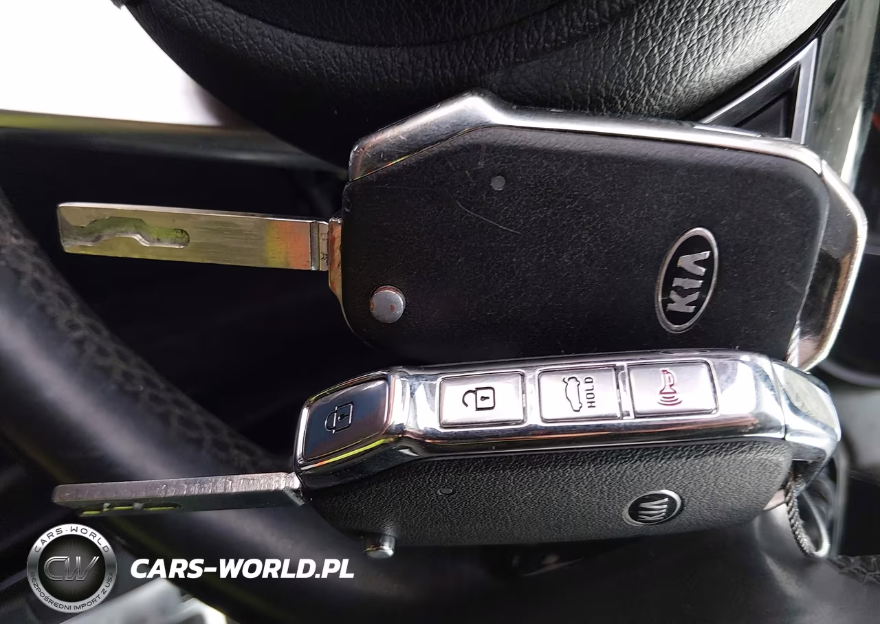 2019 Kia Forte S VIN:3KPF34AD0KE012234 - 11