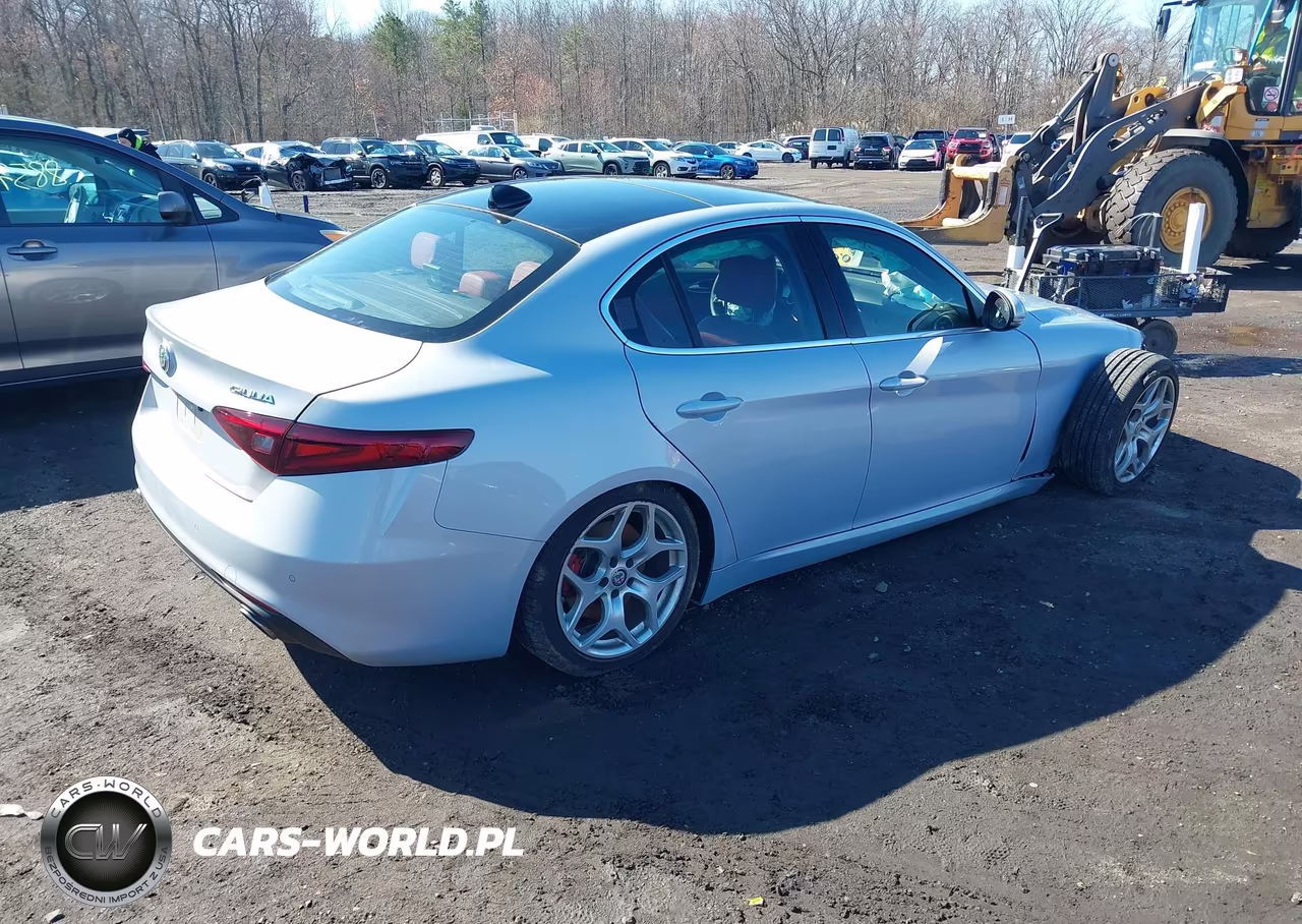 2021 Alfa Romeo Giulia Ti Rwd VIN:ZARFAMBNXM7644440 - 4