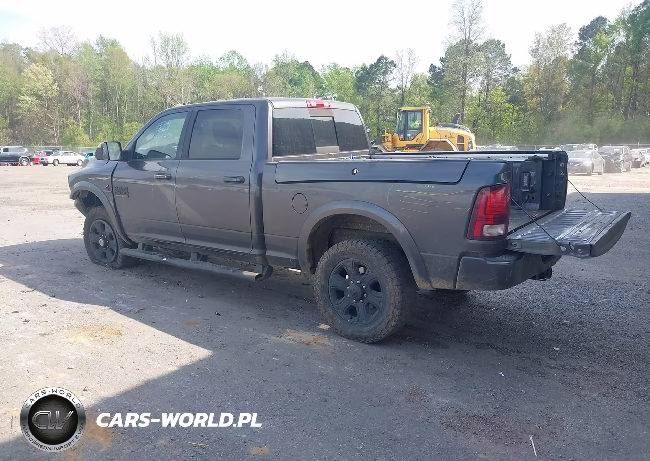 2017 Ram 2500 Laramie 4X4 6'4 Box VIN:3C6UR5FL3HG670968 - 3