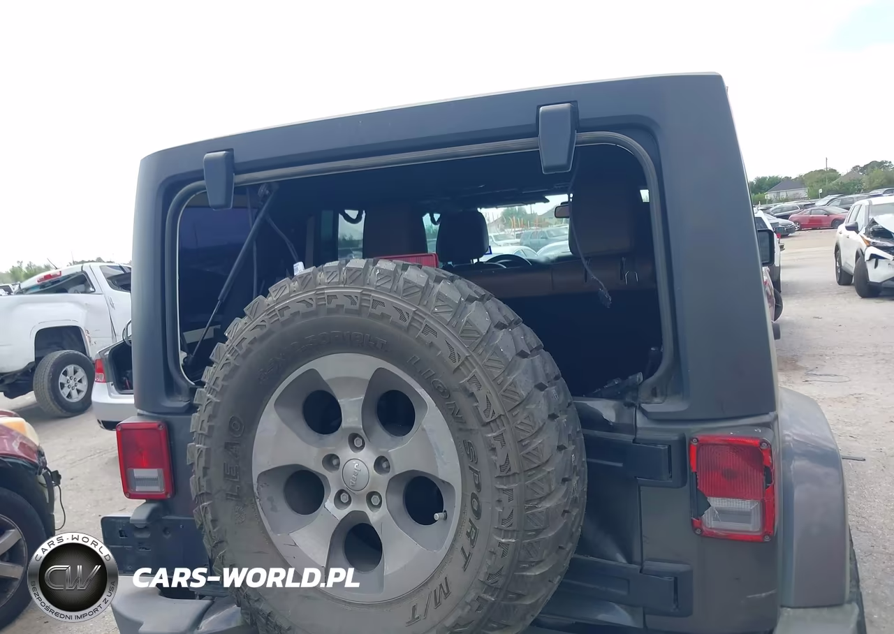 2016 Jeep Wrangler Unlimited Sahara VIN:1C4BJWEG3GL216139 - 16