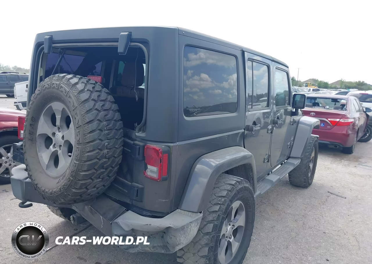 2016 Jeep Wrangler Unlimited Sahara VIN:1C4BJWEG3GL216139 - 4