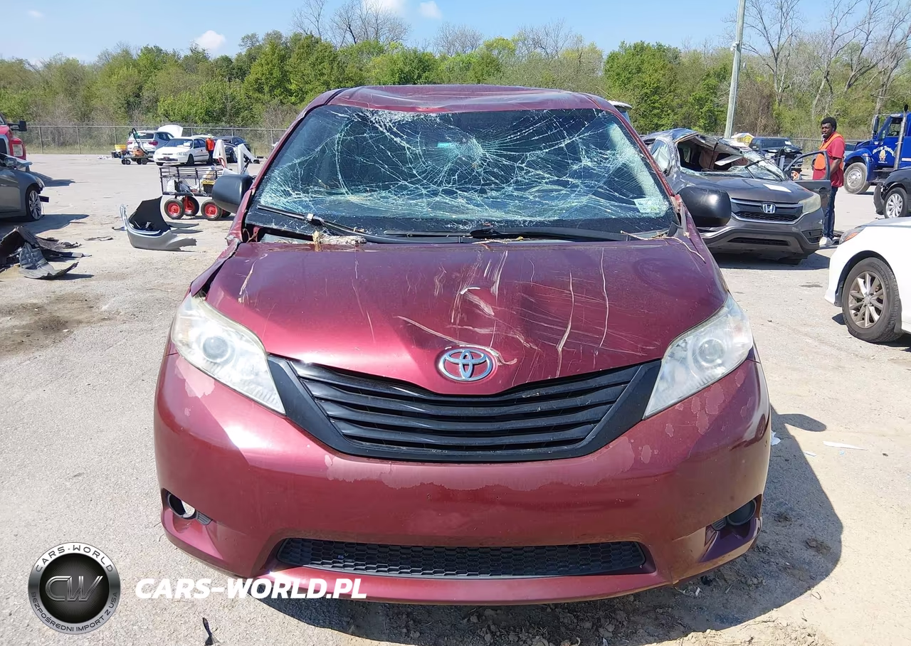 2012 Toyota Sienna Base 7 Passenger VIN:5TDKA3DC6CS010660 - 12