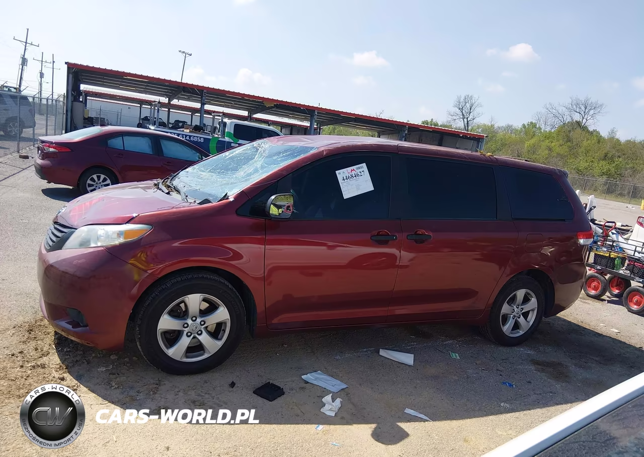 2012 Toyota Sienna Base 7 Passenger VIN:5TDKA3DC6CS010660 - 14