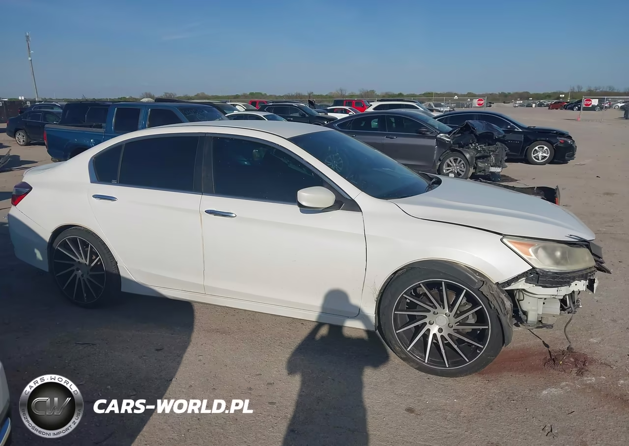 2016 Honda Accord Sport VIN:1HGCR2F5XGA175489 - 13