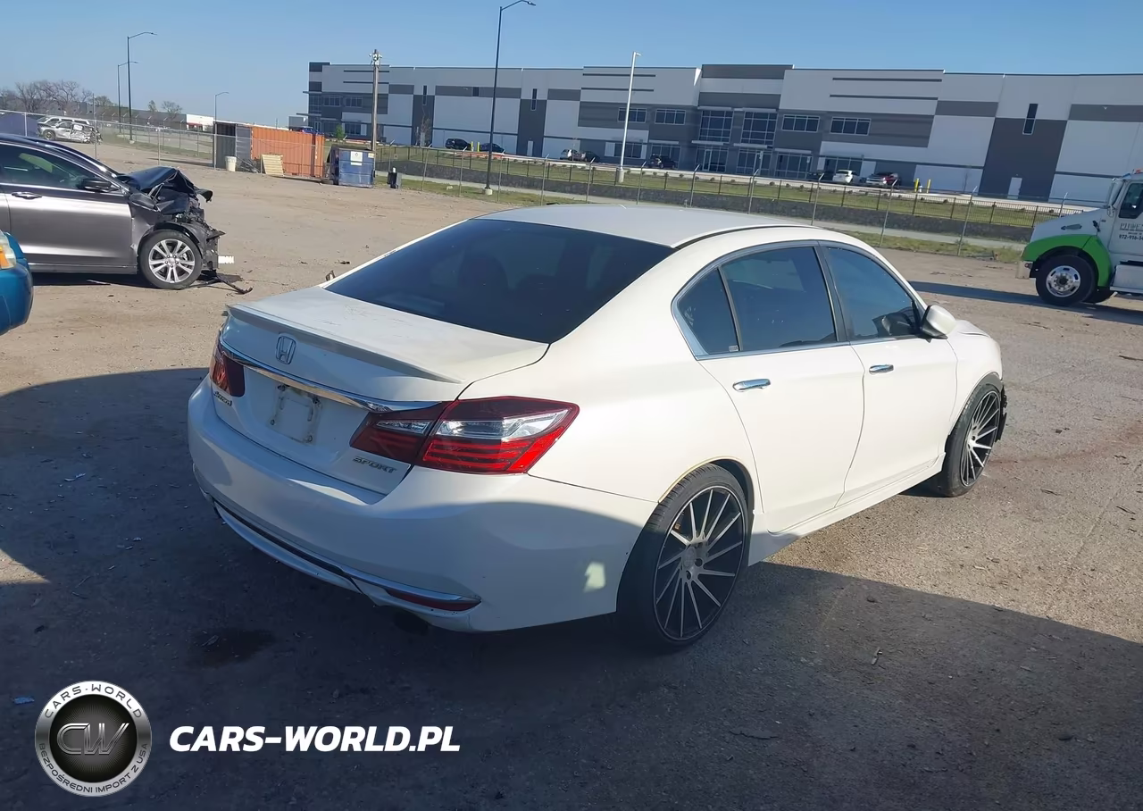 2016 Honda Accord Sport VIN:1HGCR2F5XGA175489 - 4
