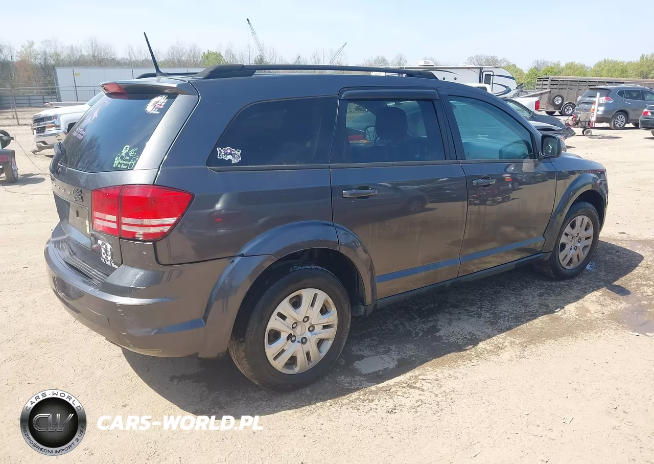 2018 Dodge Journey Se VIN:3C4PDCAB7JT530572 - 4