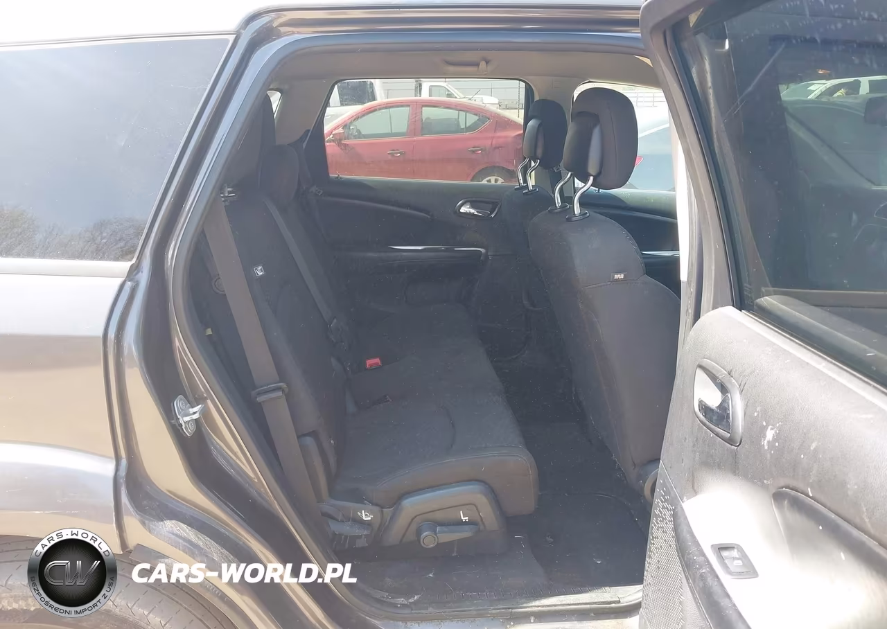 2018 Dodge Journey Se VIN:3C4PDCAB7JT530572 - 8