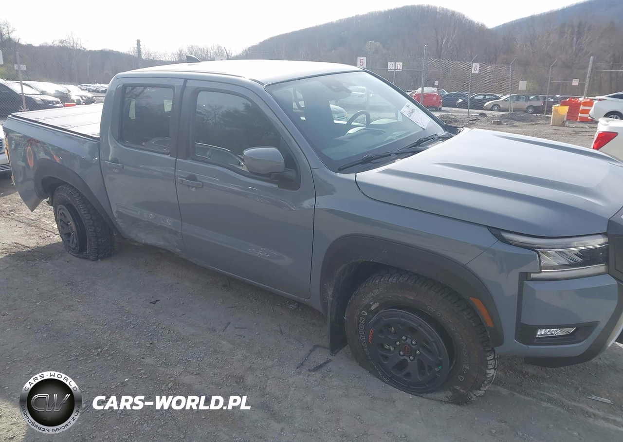 2025 Nissan Frontier Pro-4X 4X4