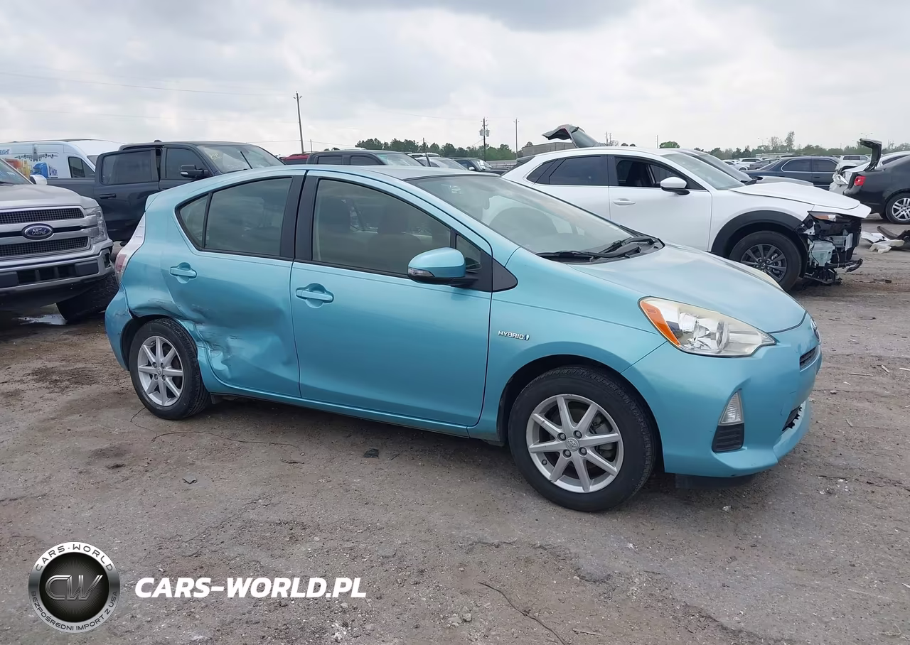 2014 Toyota Prius C Three VIN:JTDKDTB39E1076176 - 13