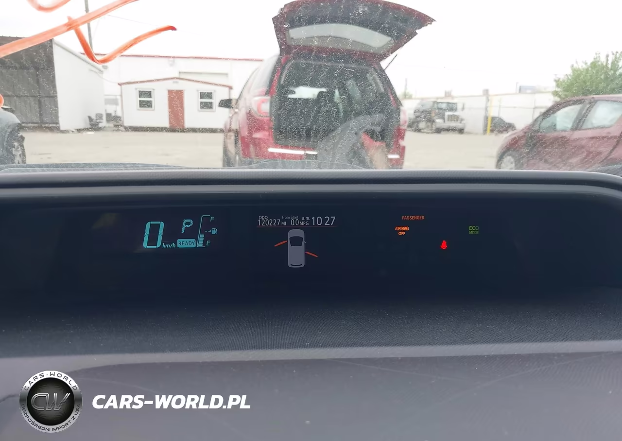 2014 Toyota Prius C Three VIN:JTDKDTB39E1076176 - 7