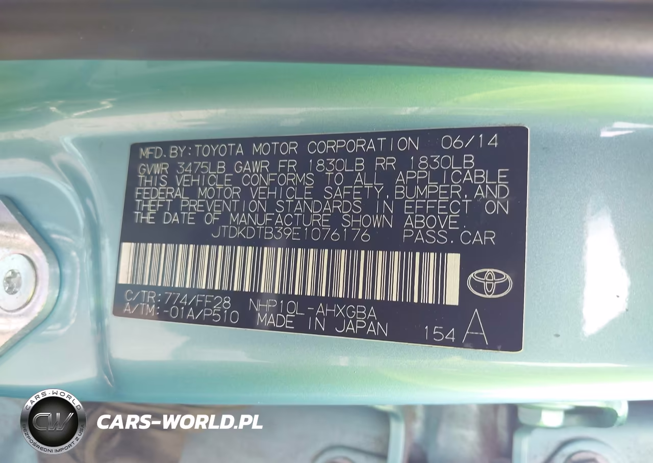 2014 Toyota Prius C Three VIN:JTDKDTB39E1076176 - 9