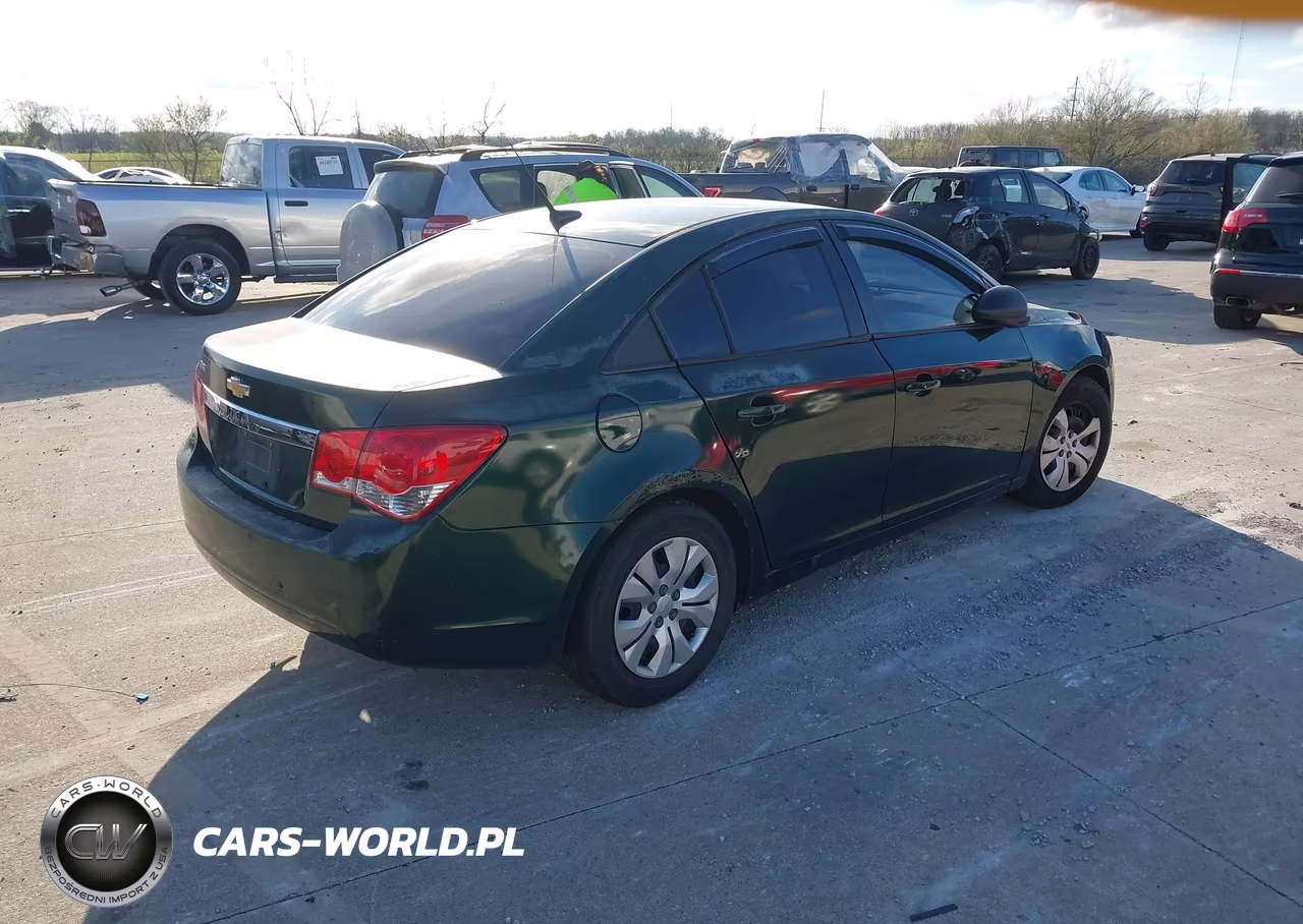 2014 Chevrolet Cruze Ls Auto VIN:1G1PA5SH0E7260241 - 4