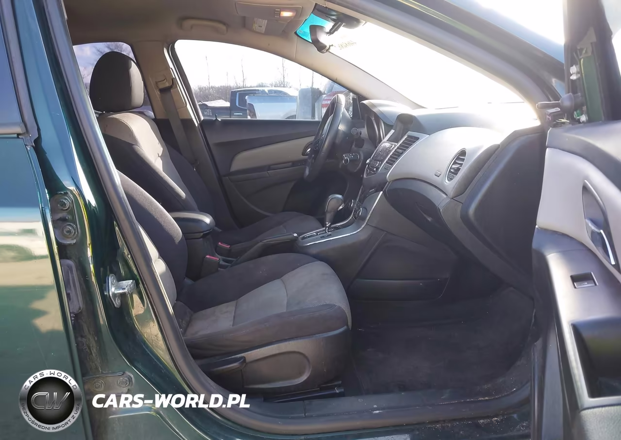 2014 Chevrolet Cruze Ls Auto VIN:1G1PA5SH0E7260241 - 5