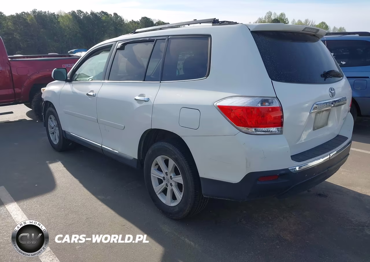 2012 Toyota Highlander Base V6 VIN:5TDBK3EH4CS140461 - 3