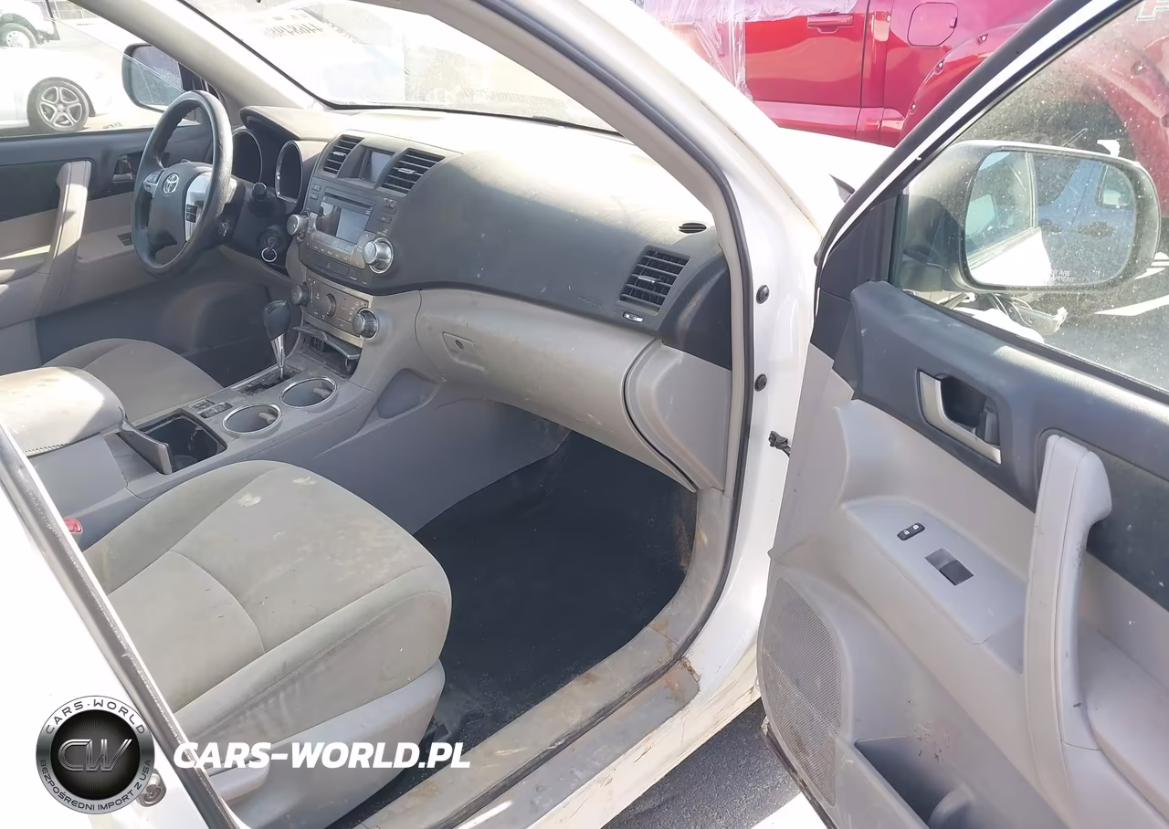2012 Toyota Highlander Base V6 VIN:5TDBK3EH4CS140461 - 5