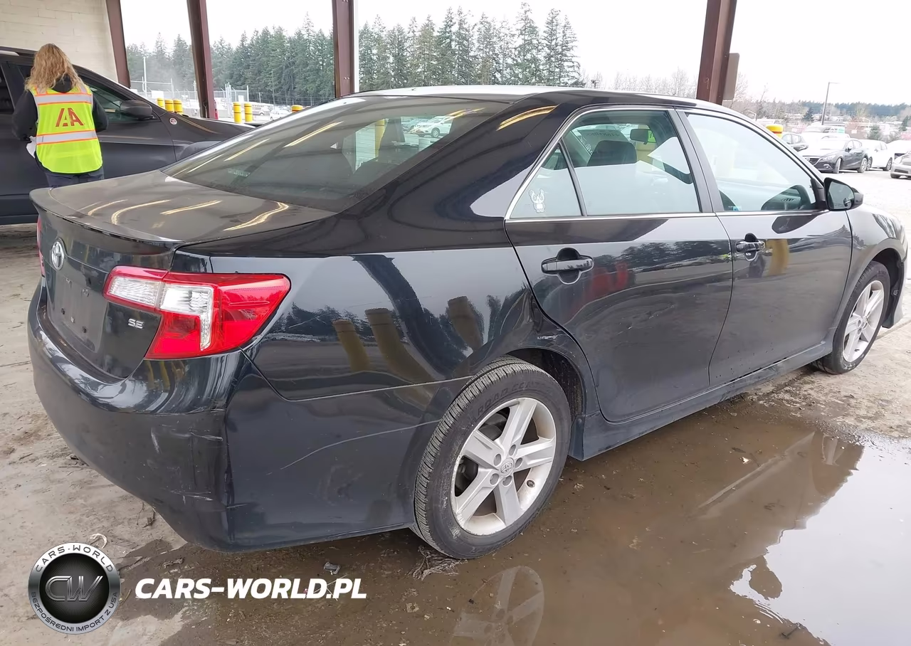 2013 Toyota Camry Se VIN:4T1BF1FK6DU297047 - 4