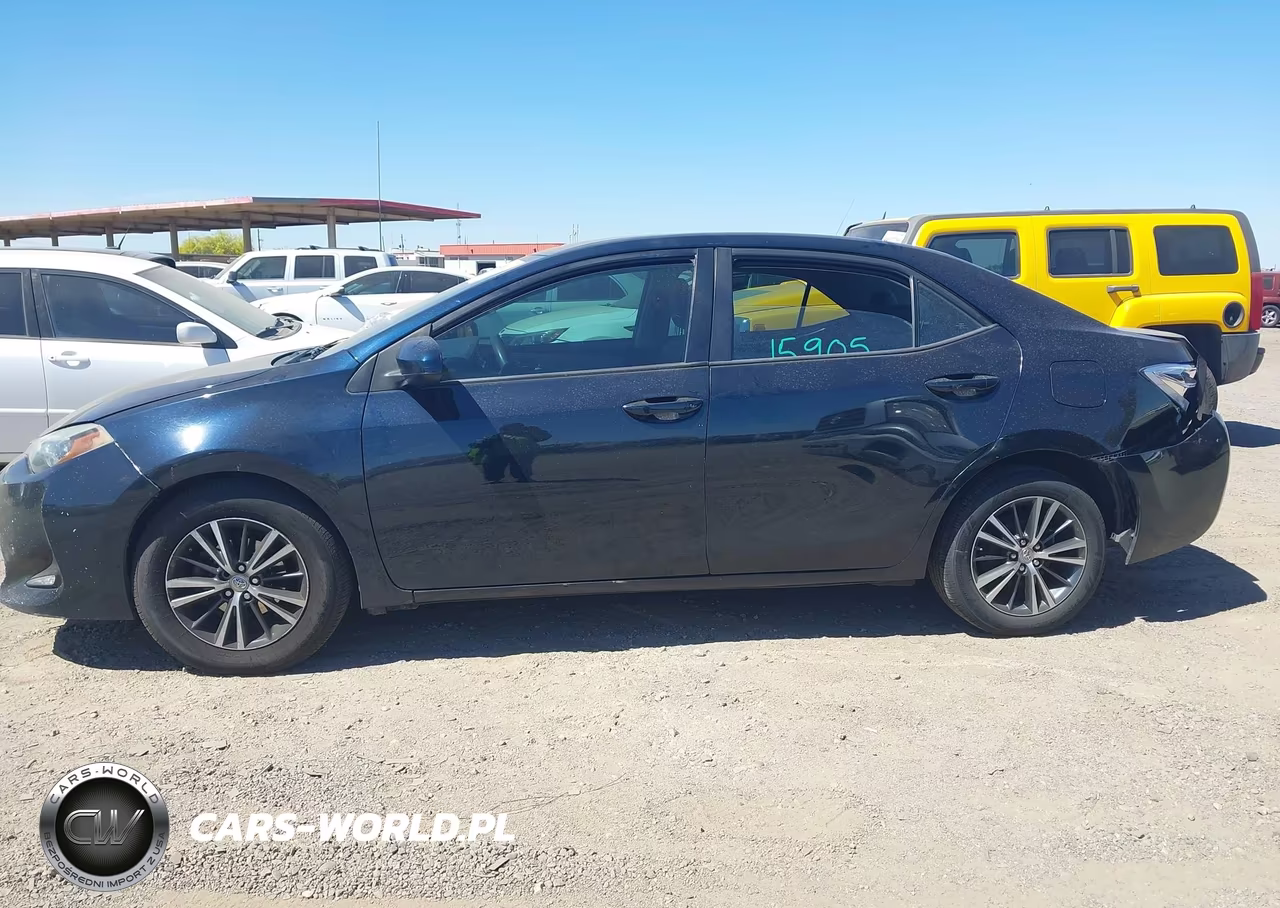2018 Toyota Corolla Le VIN:2T1BURHE7JC995708 - 14
