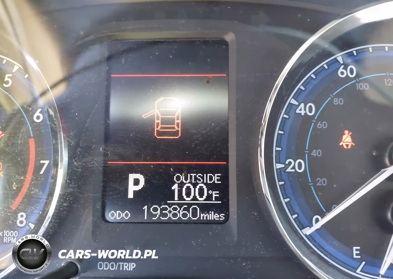 2018 Toyota Corolla Le VIN:2T1BURHE7JC995708 - 15