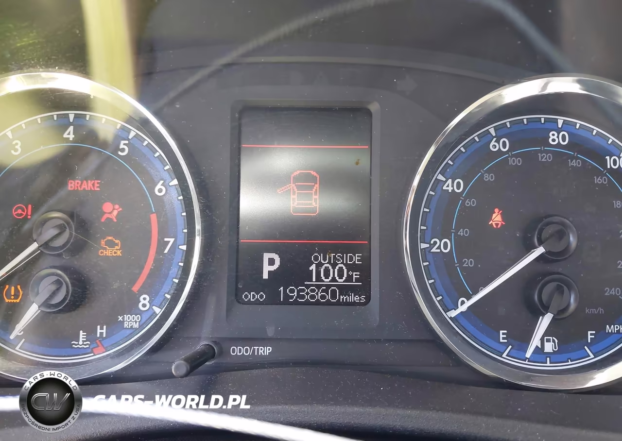 2018 Toyota Corolla Le VIN:2T1BURHE7JC995708 - 7