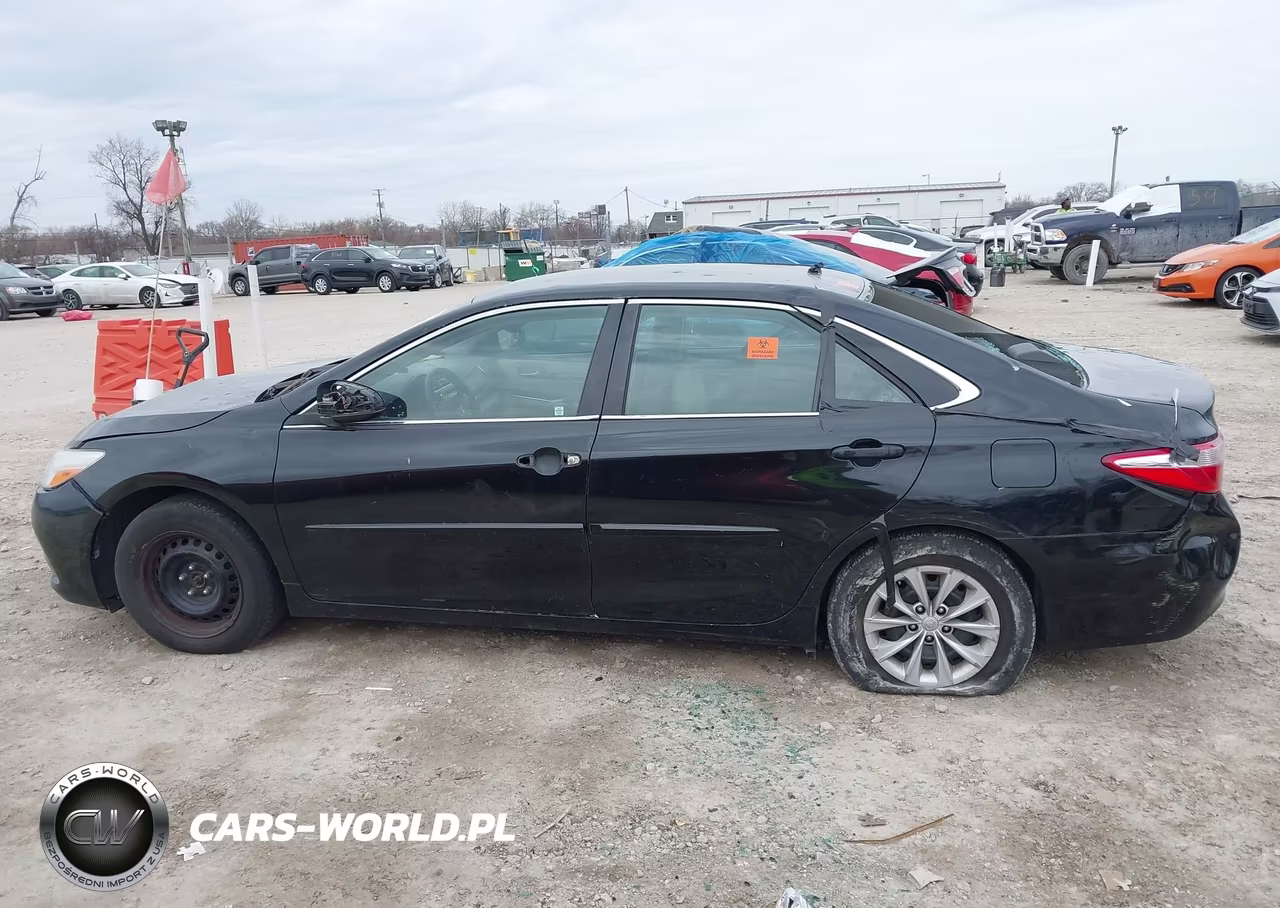 2016 Toyota Camry Le VIN:4T4BF1FK9GR565521 - 14