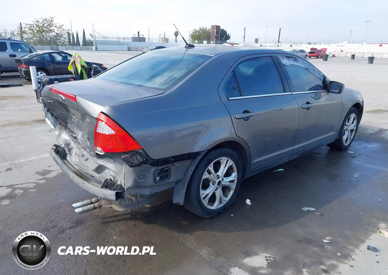 2012 Ford Fusion Se VIN:3FAHP0HA3CR304686 - 4
