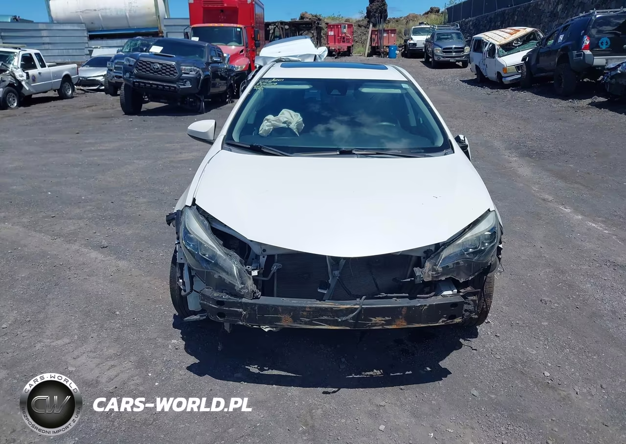 2018 Toyota Corolla Le VIN:5YFBURHE0JP846217 - 6