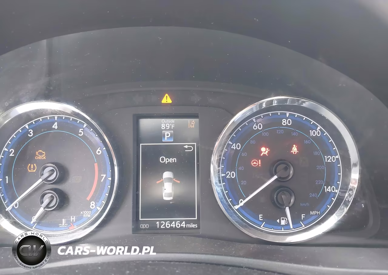 2018 Toyota Corolla Le VIN:5YFBURHE0JP846217 - 7