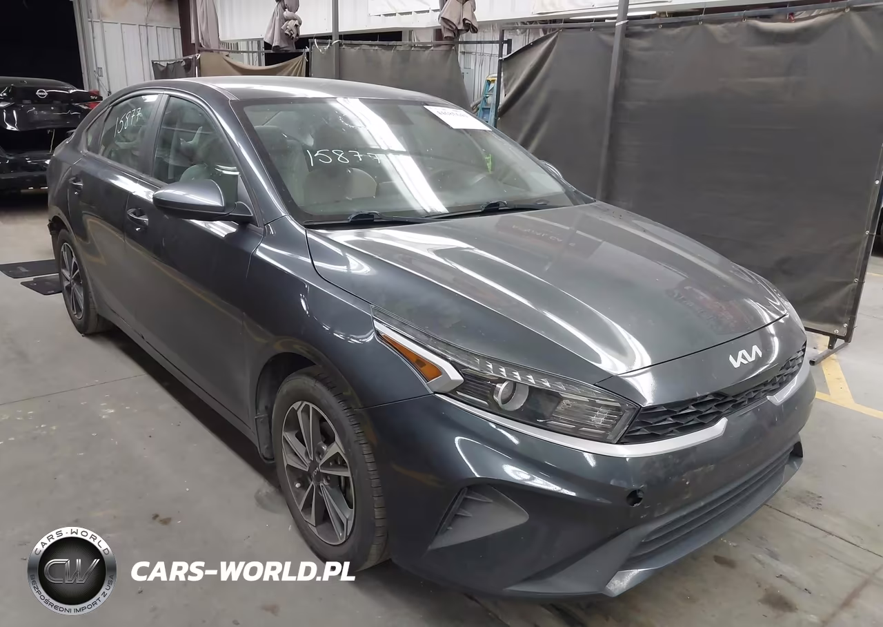 2023 Kia Forte Lxs – zdjęcie 1 z 17
