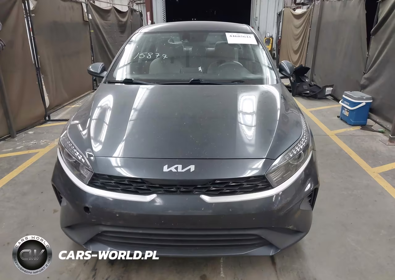 2023 Kia Forte Lxs VIN:3KPF24AD0PE553147 - 13