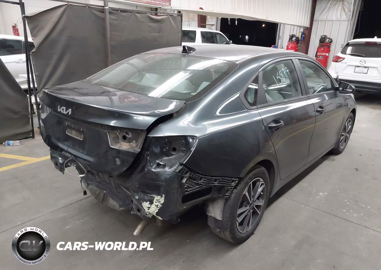 2023 Kia Forte Lxs VIN:3KPF24AD0PE553147 - 4