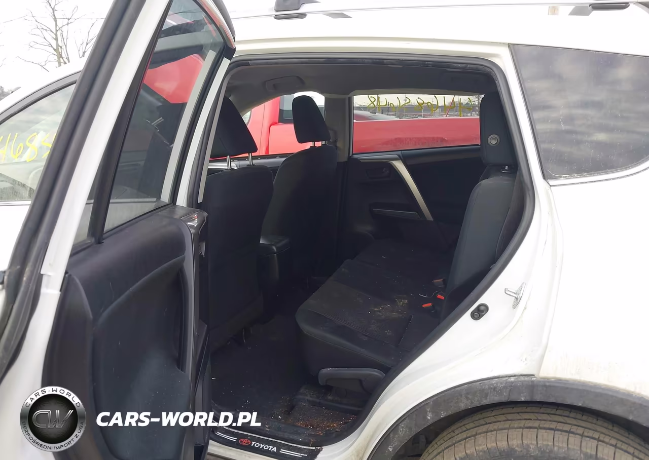 2017 Toyota Rav4 Le VIN:JTMBFREV5HJ114730 - 8