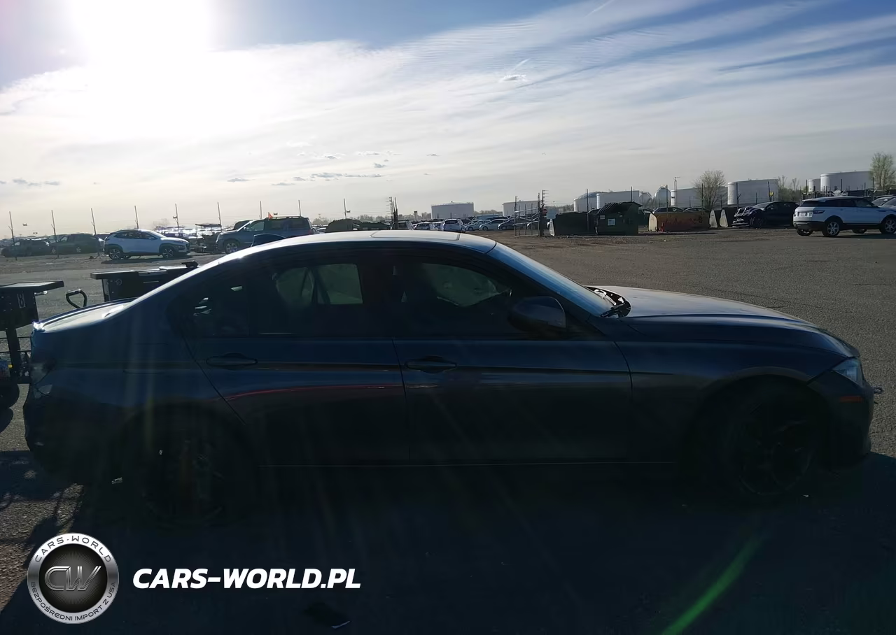 2013 BMW 335I xDrive VIN:WBA3B9G57DNR89837 - 13