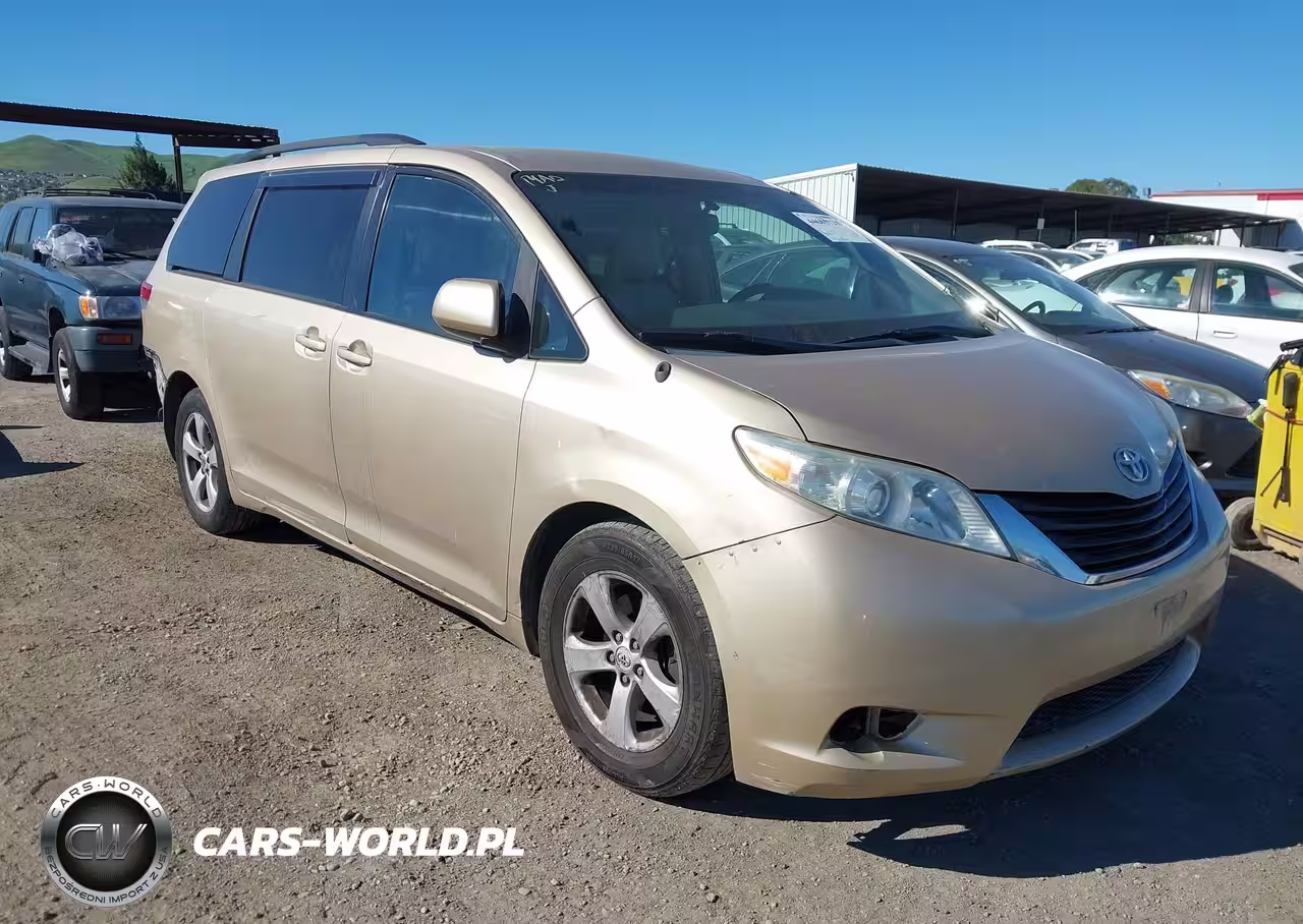 2011 Toyota Sienna Le V6