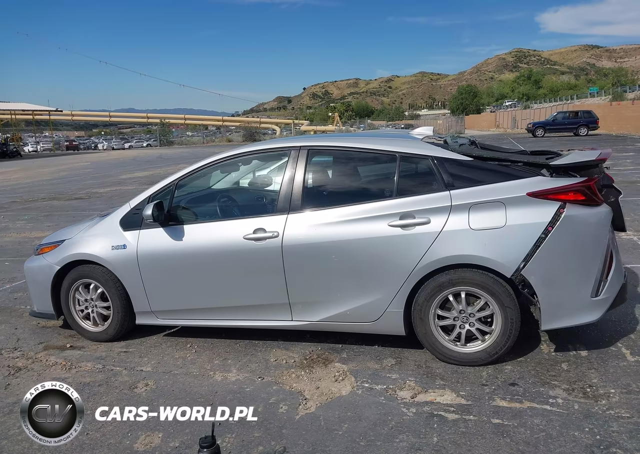 2021 Toyota Prius Prime Le VIN:JTDKAMFP9M3179631 - 15